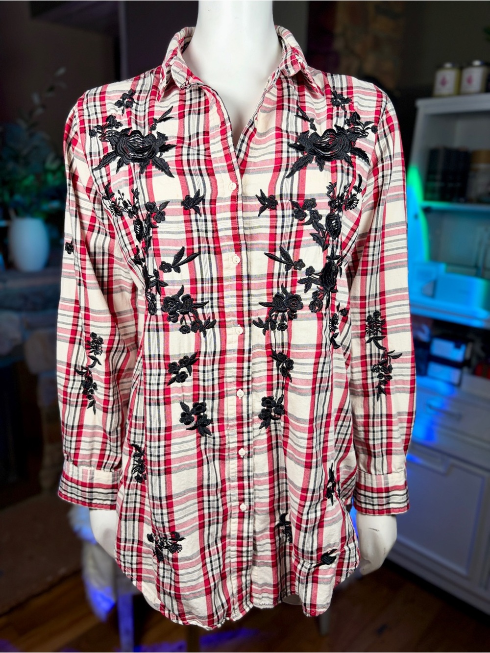 Zara Woman Cream/Red/Black Plaid Floral Embroidered Button Down Tunic Top, Sz S